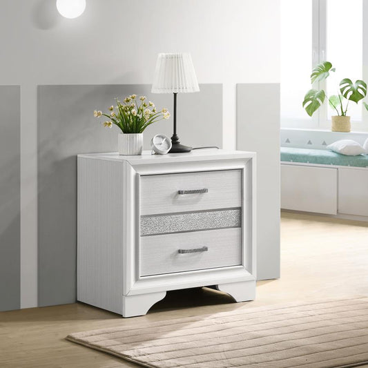 Brittany 3-drawer White Nightstand