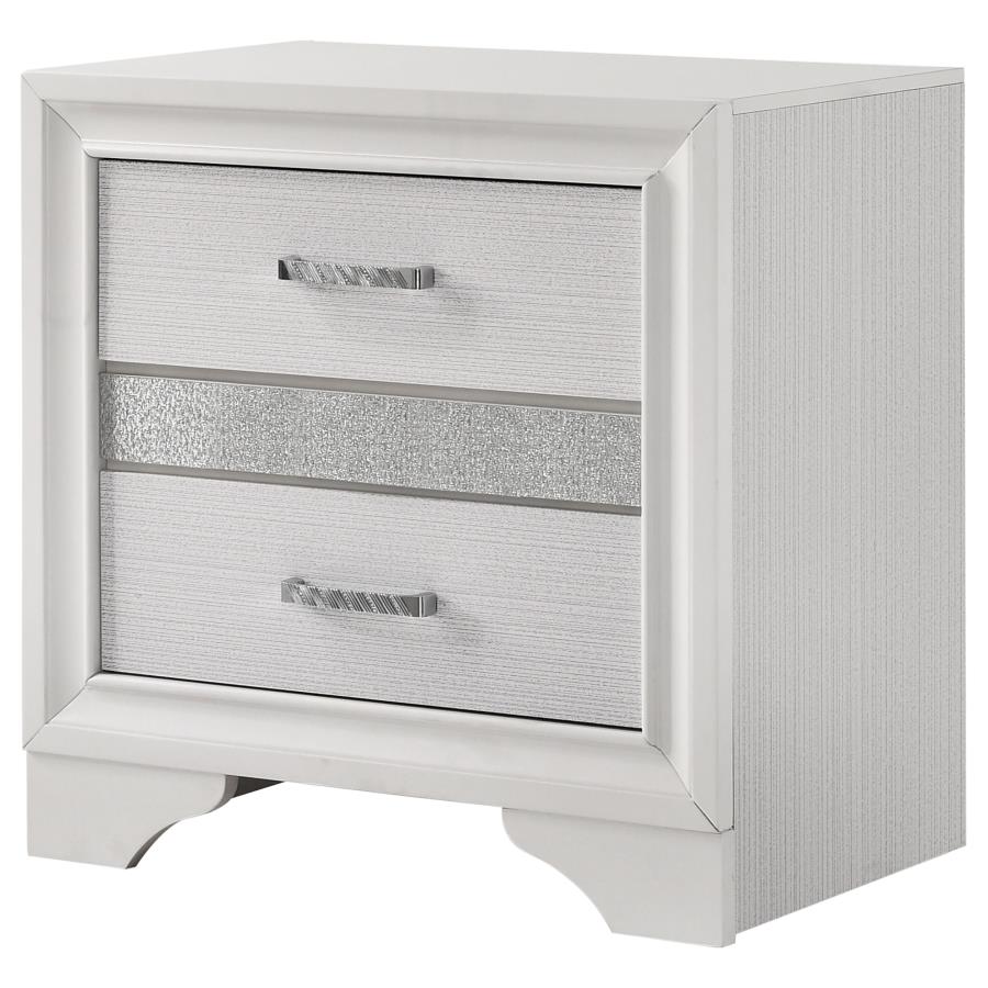 Brittany 3-drawer White Nightstand