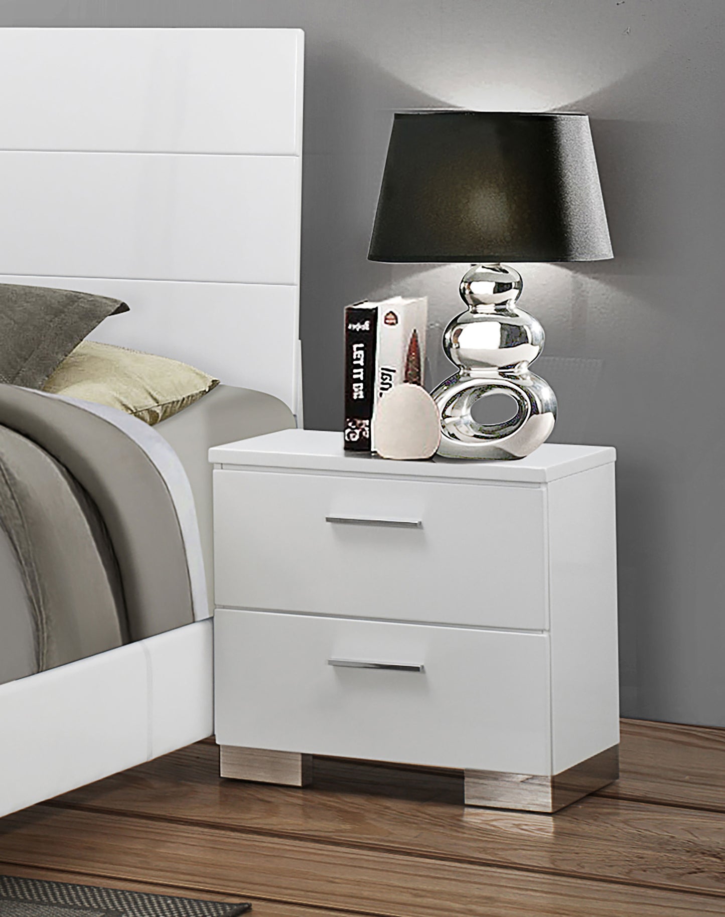 Fiorella nightstand