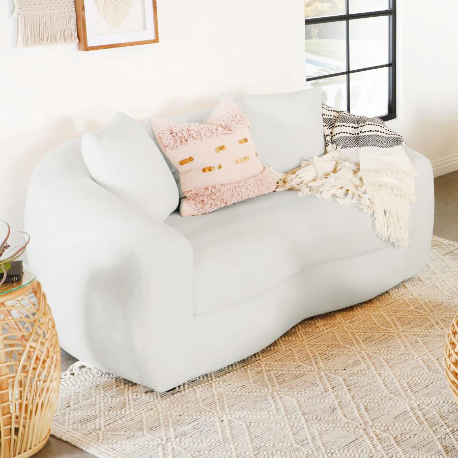 Lyndie Loveseat