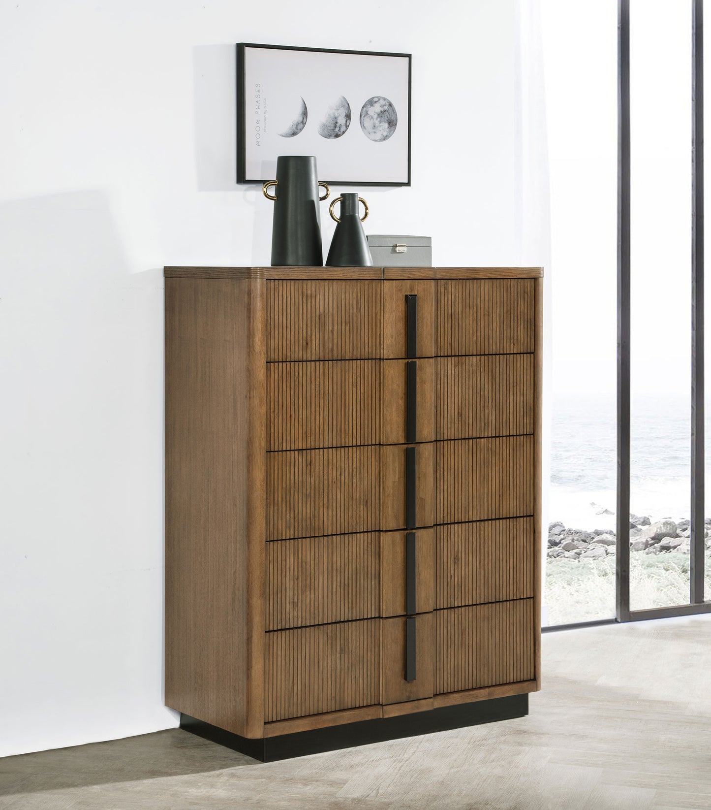 Tatiana chest